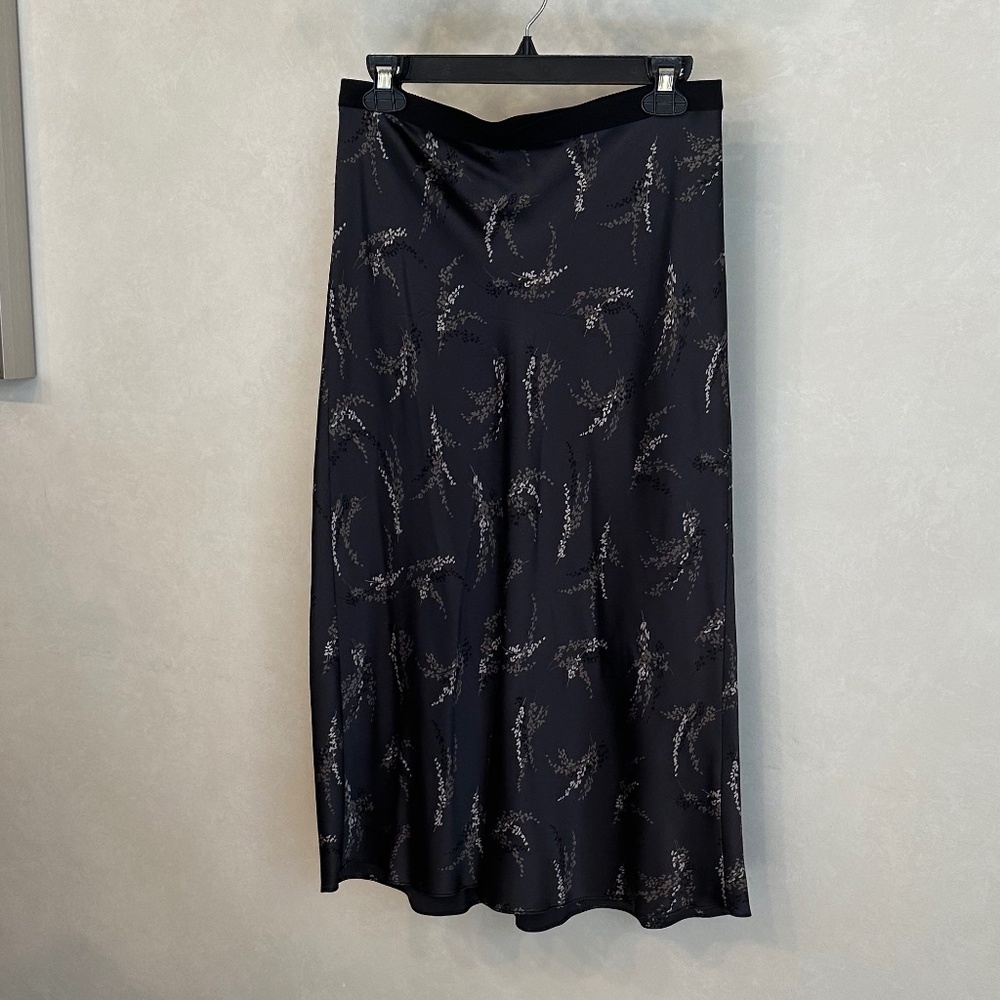 VINCE satin skirt, midi, dark grey, stretch waistband, Size 4